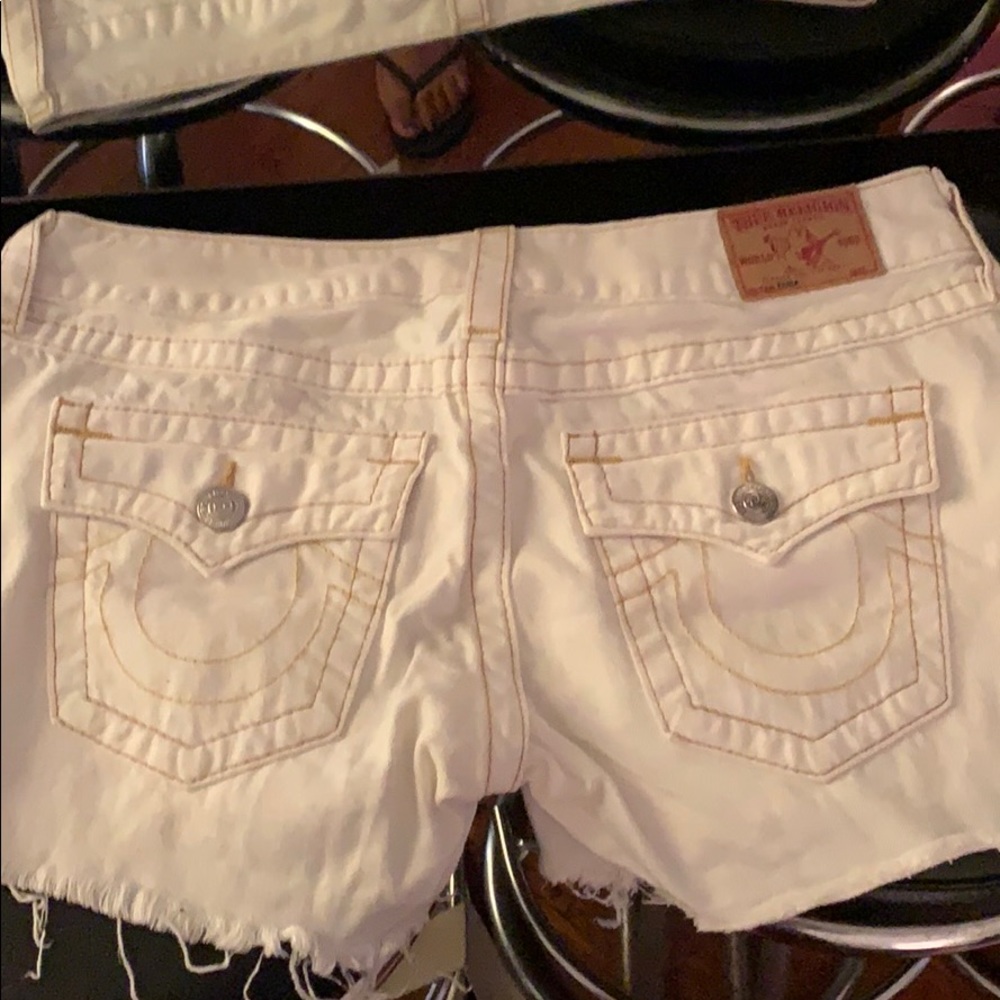 True religion all white denim mini shorts! Size 31